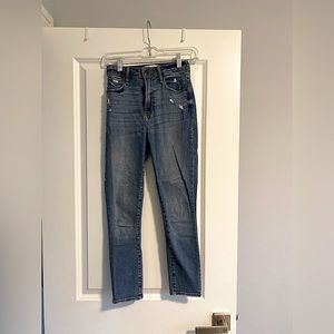 Abercrombie & Fitch “The Super Skinny Ankle - High Rise”. Size 24/00.
